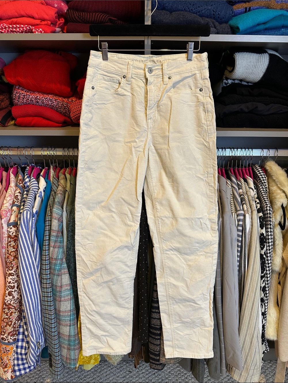 American Eagle cream stretch corduroy pants size 4L